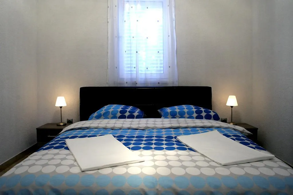 Porta Anna Apartments メドゥリン 0*,
